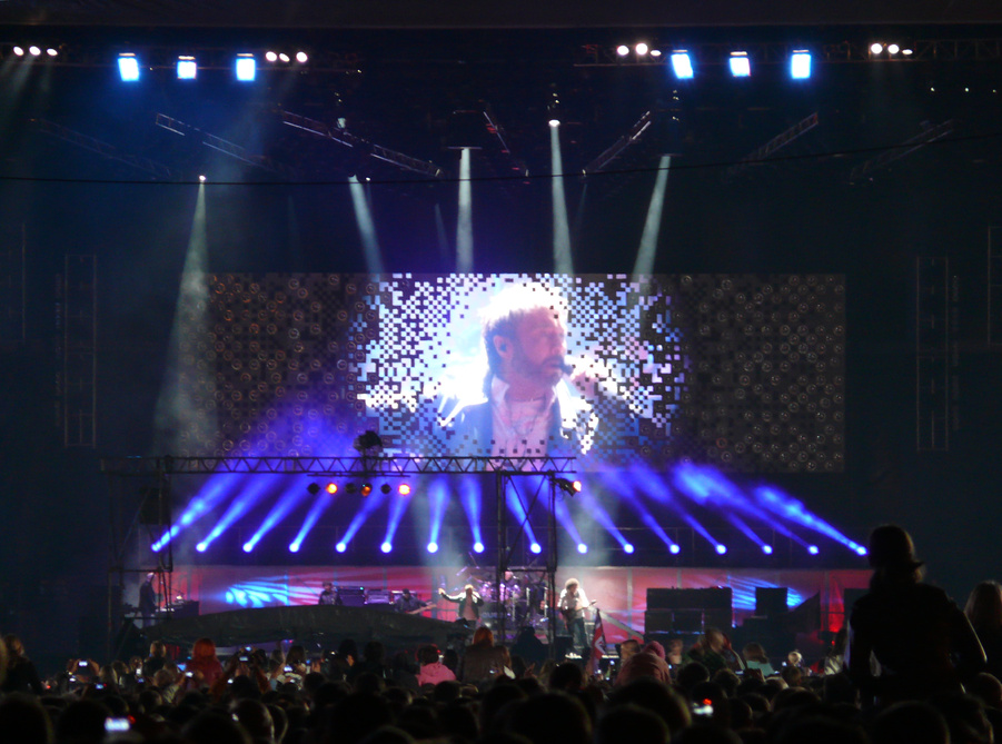 Queen and Paul Rodgers performing in Kharkiv